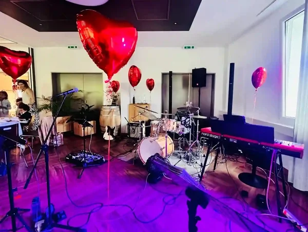 BandScape verbindet professionelle Liveband, moderne Eventtechnik und stimmungsvolle Live-Musik für Firmenevents und Veranstaltungen in der Schweiz.