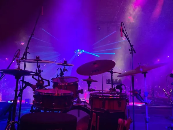 BandScape begeistert mit professioneller Sängerin, Partyband und mitreißender Live-Musik für Publikum, Events und Feiern in der Schweiz.