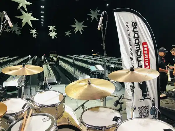 Liveband begleitet Gala Dinner bei einem exklusiven Firmenevent in der Schweiz