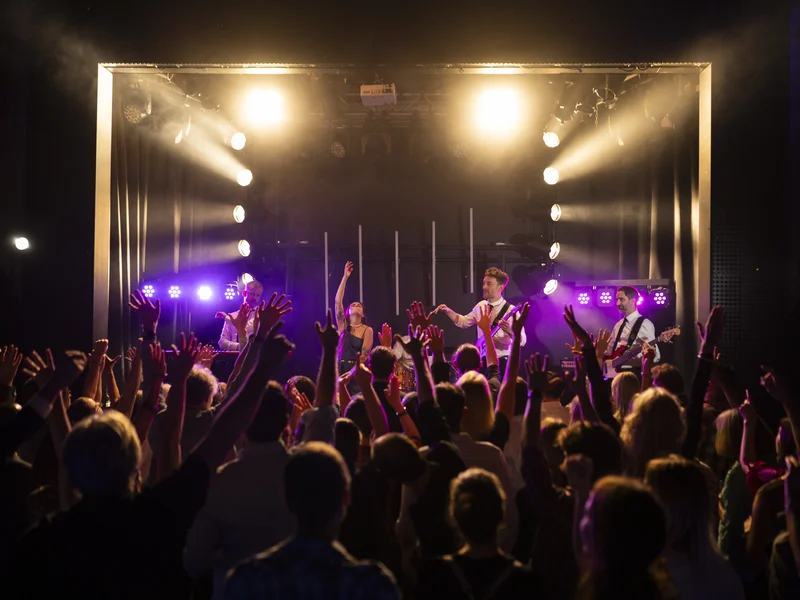 Partner: Random – Liveband für Firmenevents in Zürich (BandScape)